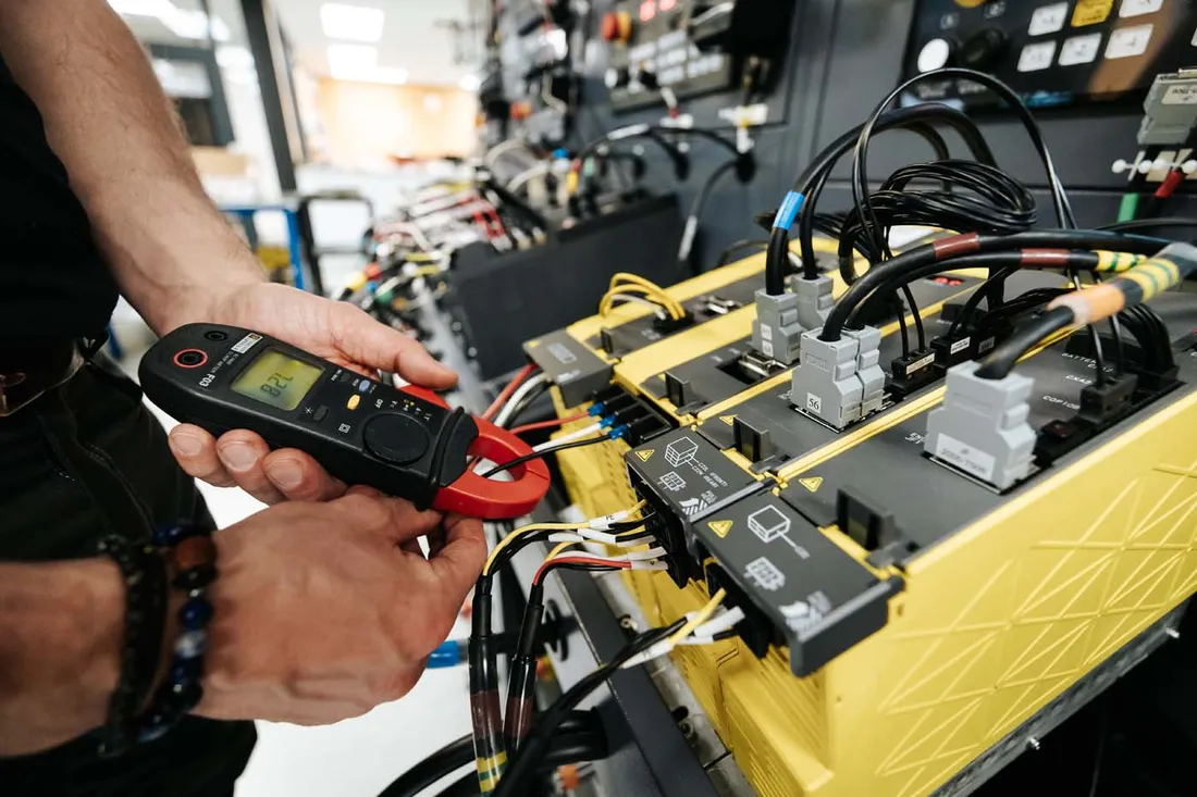 Vérification et mesure de pièces électroniques Arve Concept